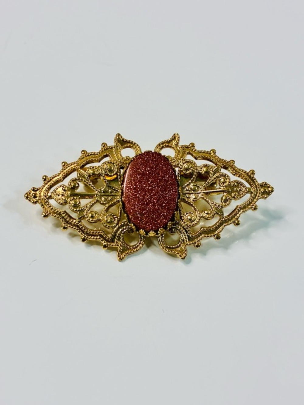 VTG Gold Stone Butterfly Filigree Brooch Ornate Sparkling Everyday Elegant EUC
